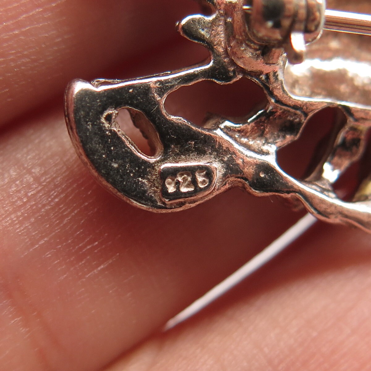 925 Sterling Silver Vintage Cancer Zodiac Sign Pin Brooch