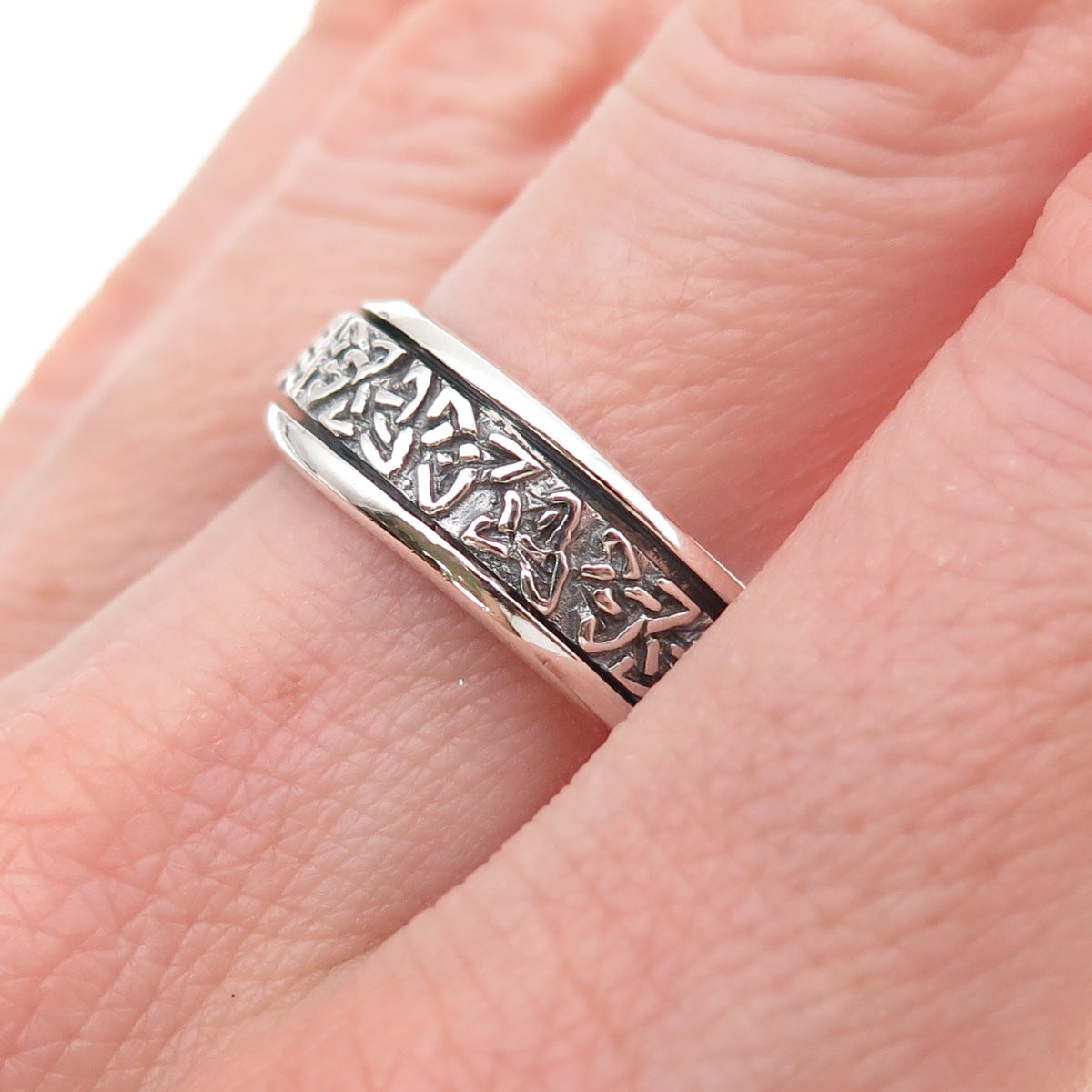 925 Sterling Silver Vintage Celtic Trinity Rotating Band Ring Size 9
