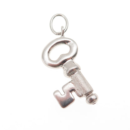 Artlinea 925 Sterling Silver Vintage Key Charm Pendant