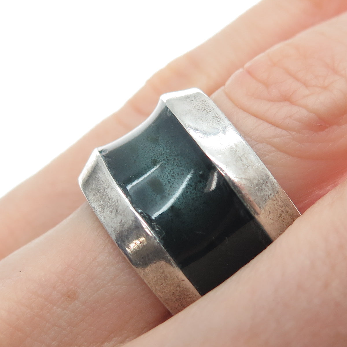 925 Sterling Silver Vintage Enamel Modernist Oxidized Ring Size 7.75