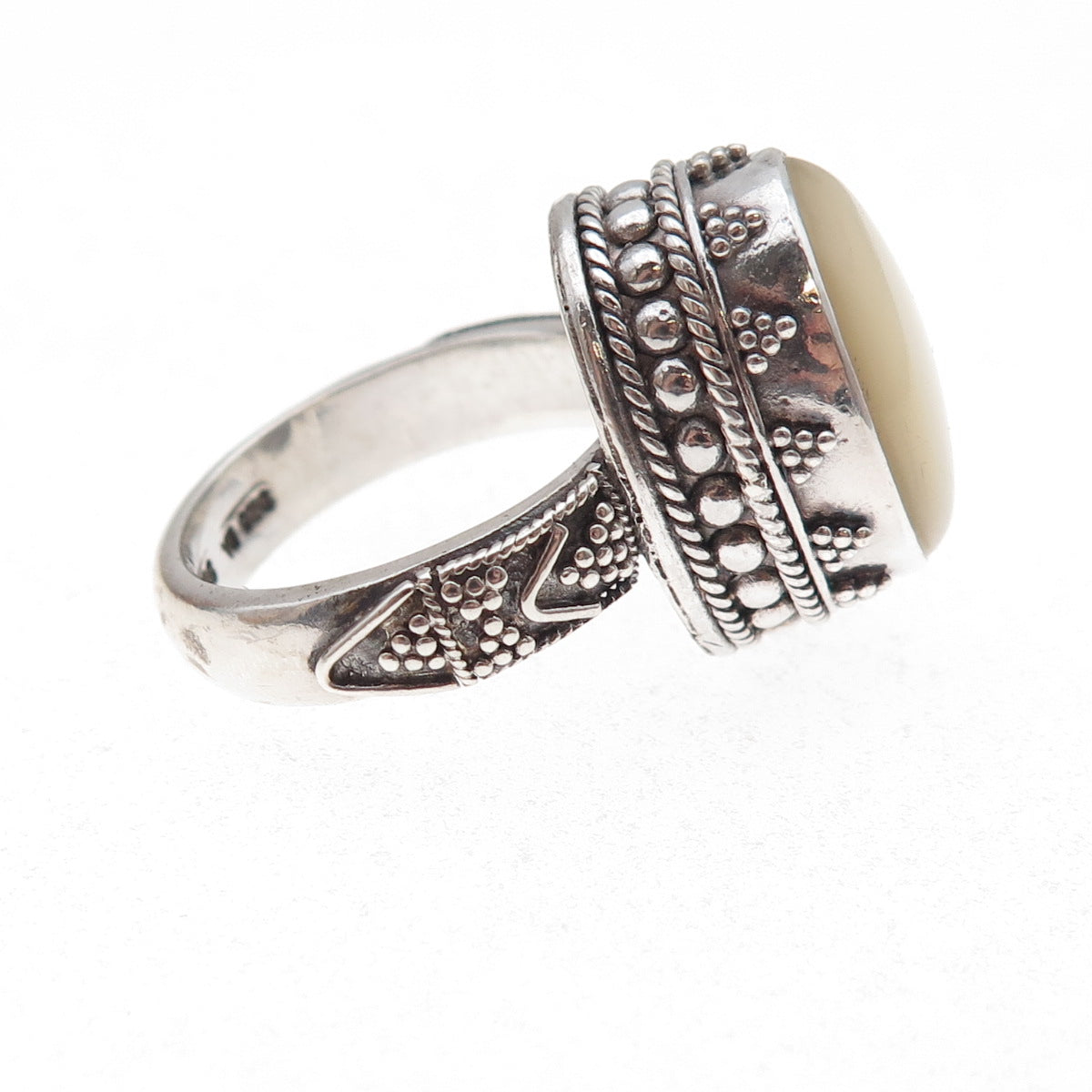 Suarti Bali Sterling Silver Vintage Real MOP Granulated Oxidized Ring Size 8.75