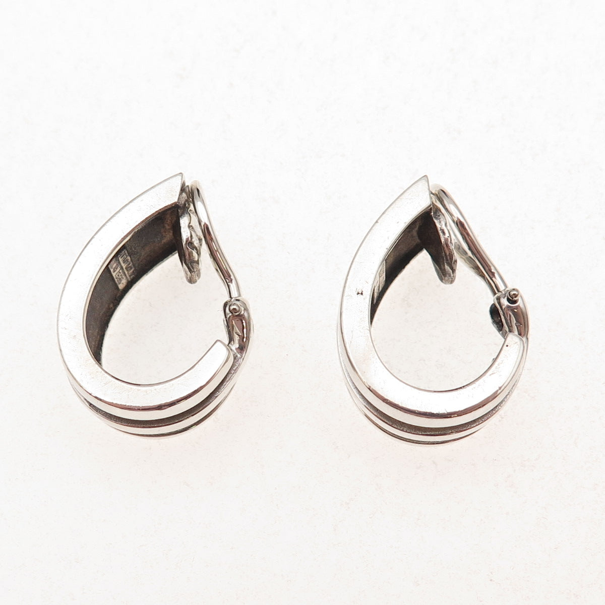 Tiffany & Co. 925 Sterling Vintage 1995 Ribbed Clip On Earrings (removed posts)