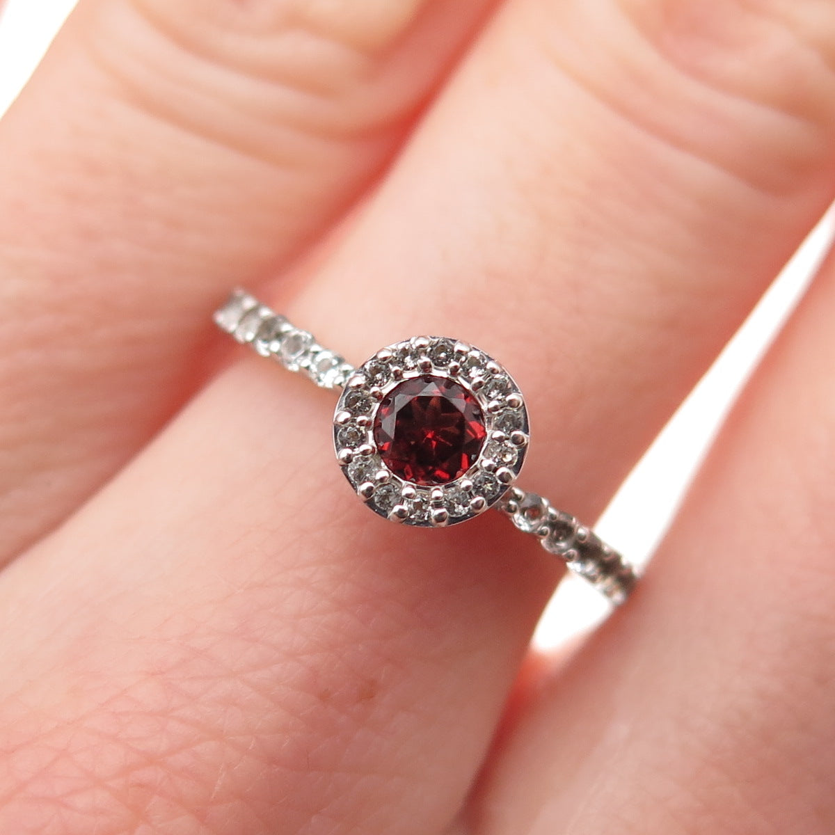 925 Sterling Silver BMD Real Round-Cut Red Garnet & White Topaz Ring Size 6.75