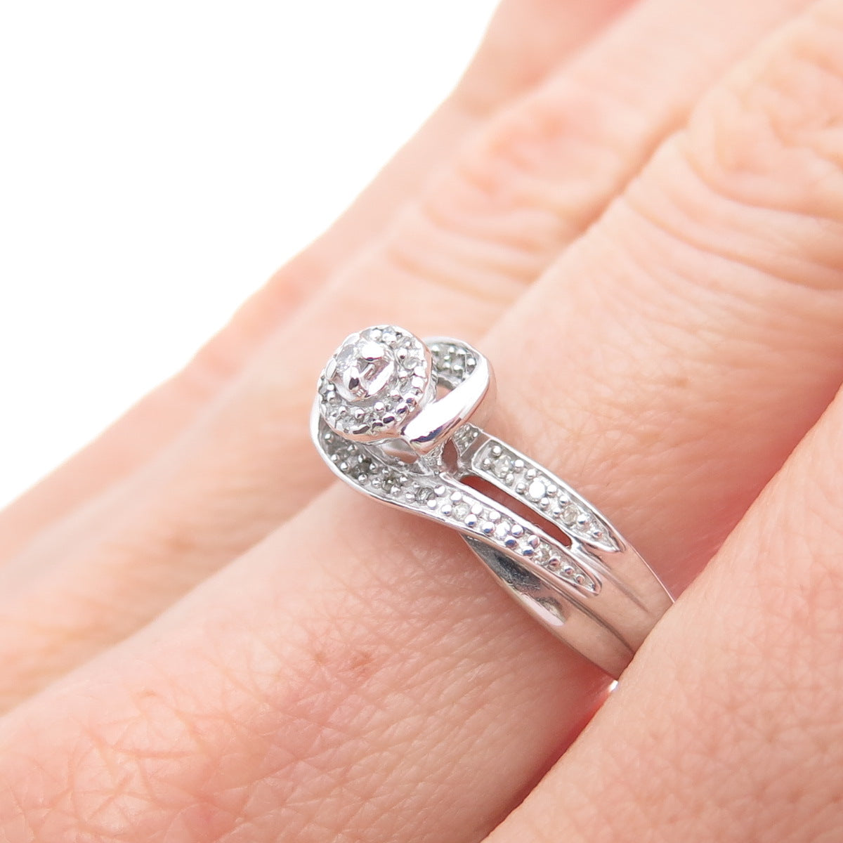 925 Sterling Silver Real Round-Cut Diamond Swirl Flower Ring Size 7