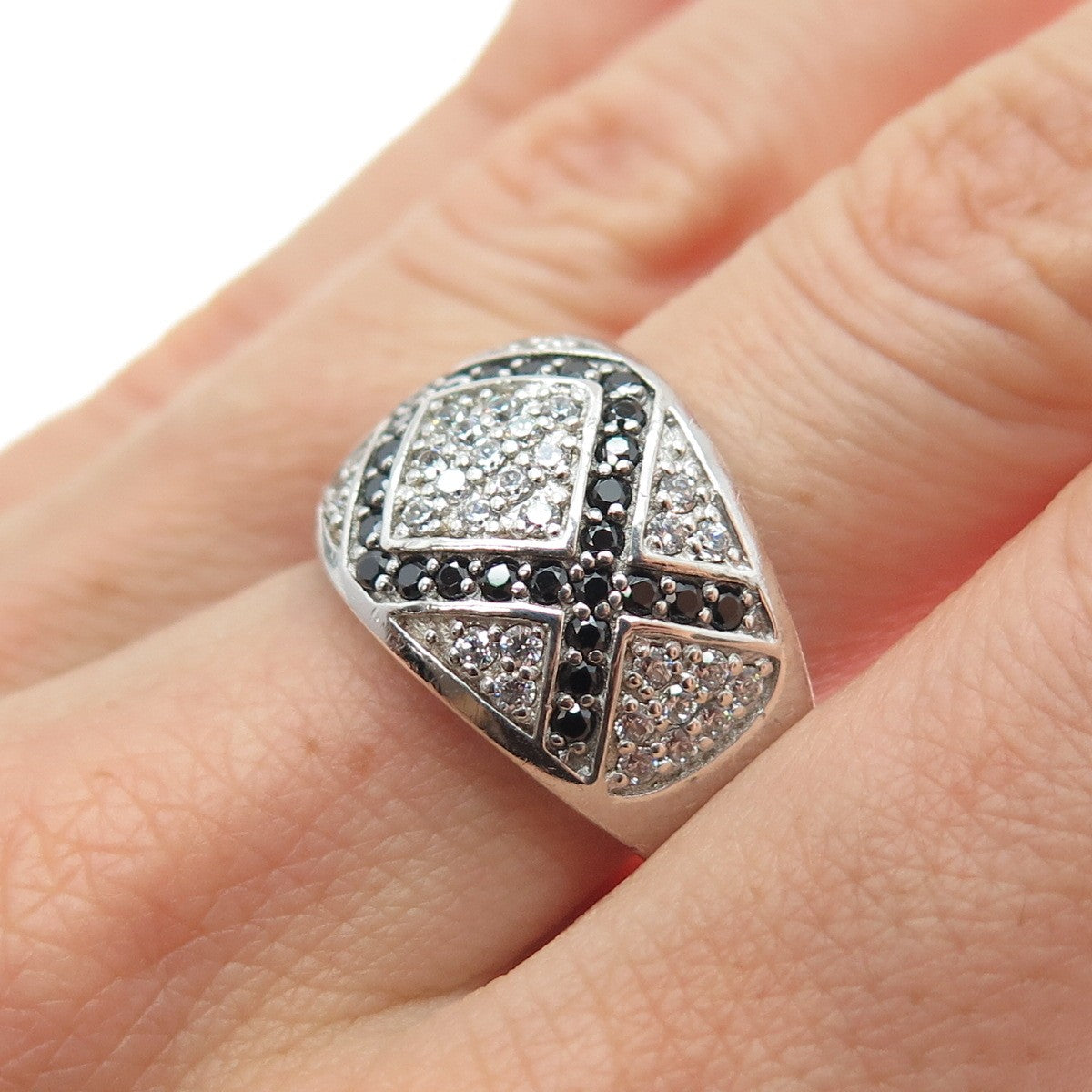 925 Sterling Silver Real Round-Cut Black Spinel & C Z Ring Size 7