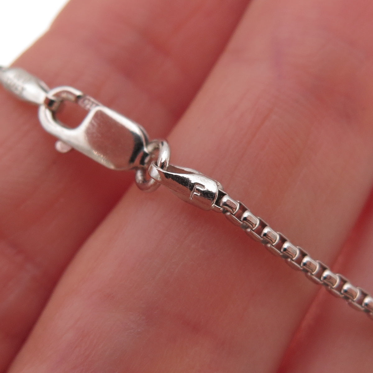 925 Sterling Silver Vintage Italy Round Box Chain Necklace 18"