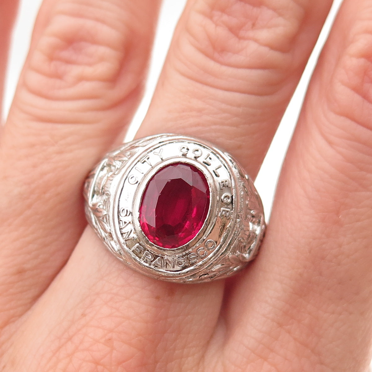 Kinney 925 Sterling Vintage 1962 Lab-Created Ruby City College SF Ring Size 9