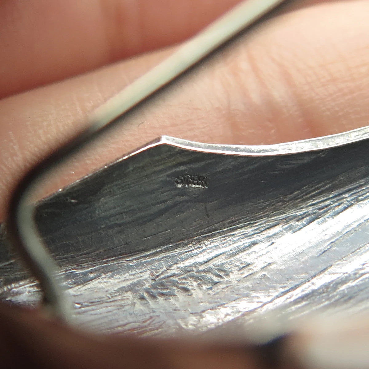 925 Sterling Silver Vintage Fang Lapel Pin