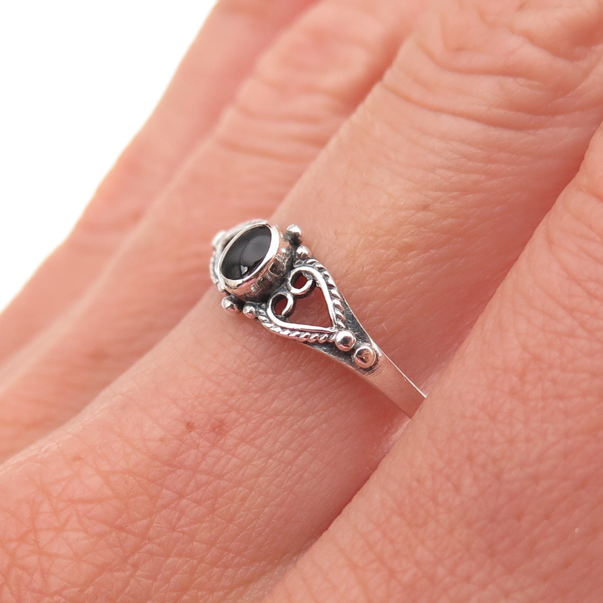 925 Sterling Silver Vintage Real Black Onyx Heart Oxidized Ring Size 8