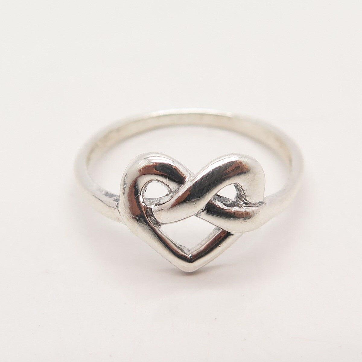925 Sterling Silver Vintage Heart Knot Ring Size 8