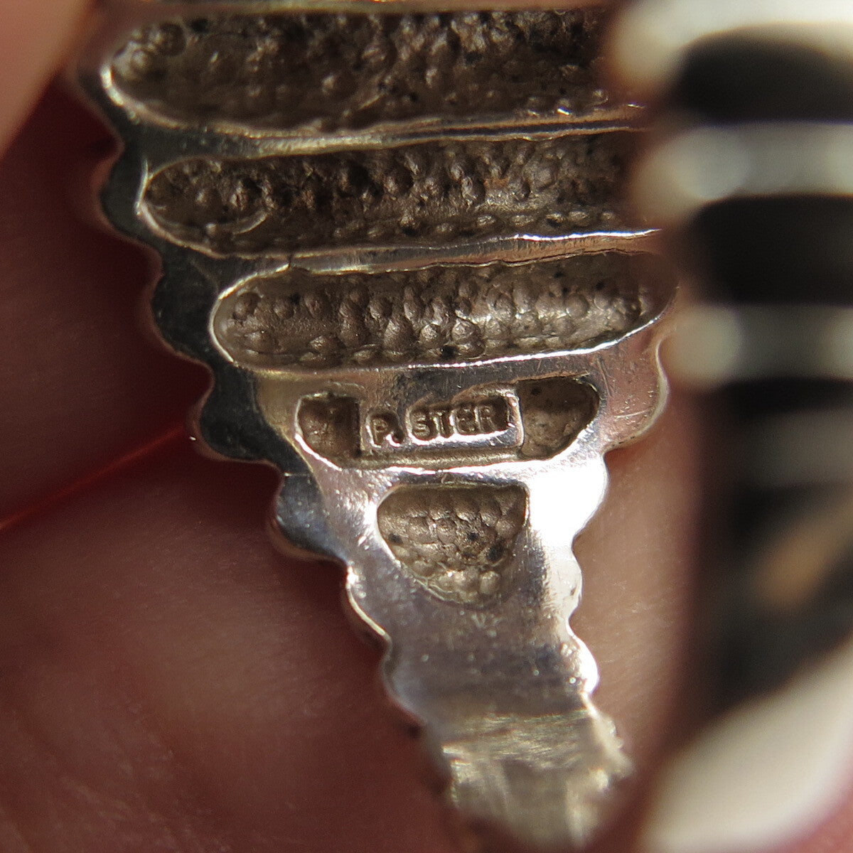 925 Sterling Silver Vintage Fence Ribbed Ring Size 7