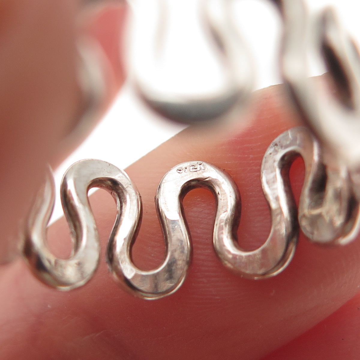 925 Sterling Silver Vintage Zig Zag Oxidized Ring Size 7.25