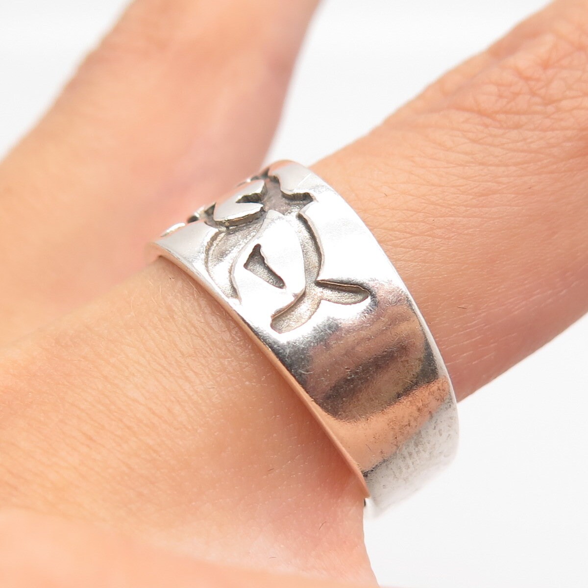 925 Sterling Silver Vintage Carved Abstract Band Ring Size 8.25