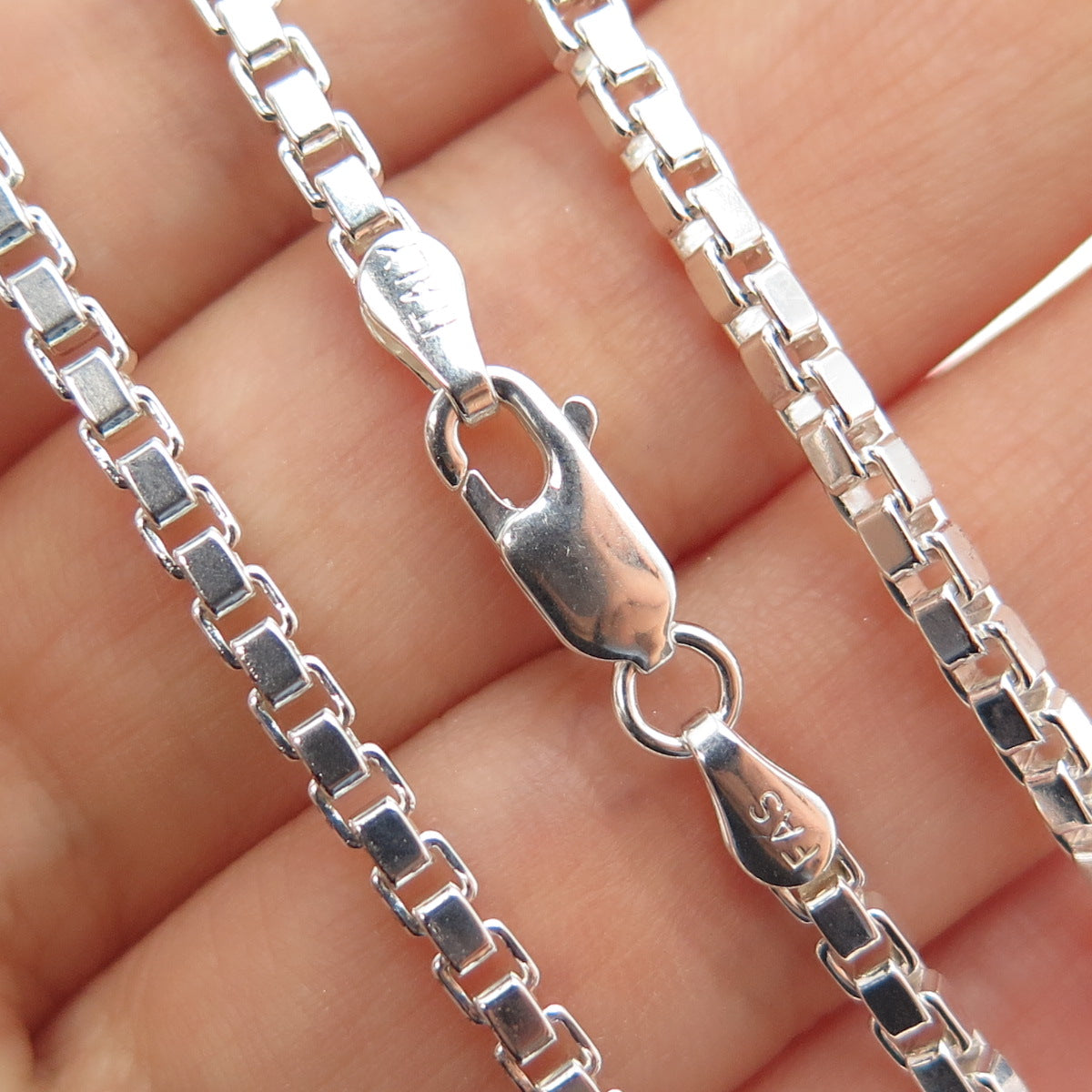 925 Sterling Silver Vintage Italy Box Chain Necklace 18"