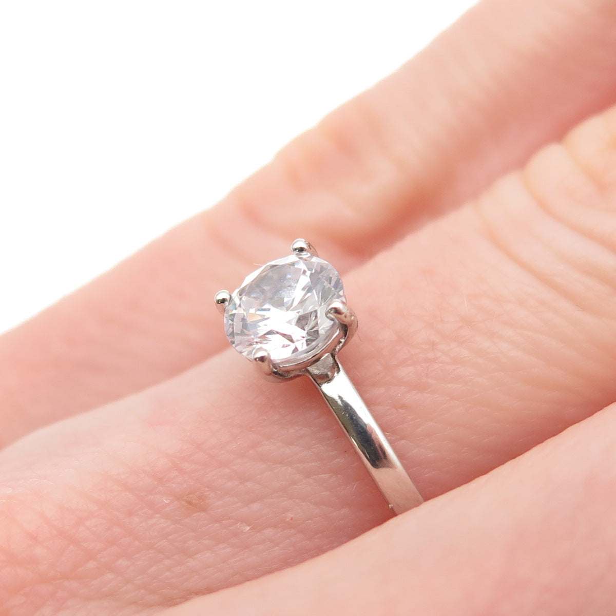 925 Sterling Silver Round-Cut C Z Engagement Ring Size 4.5