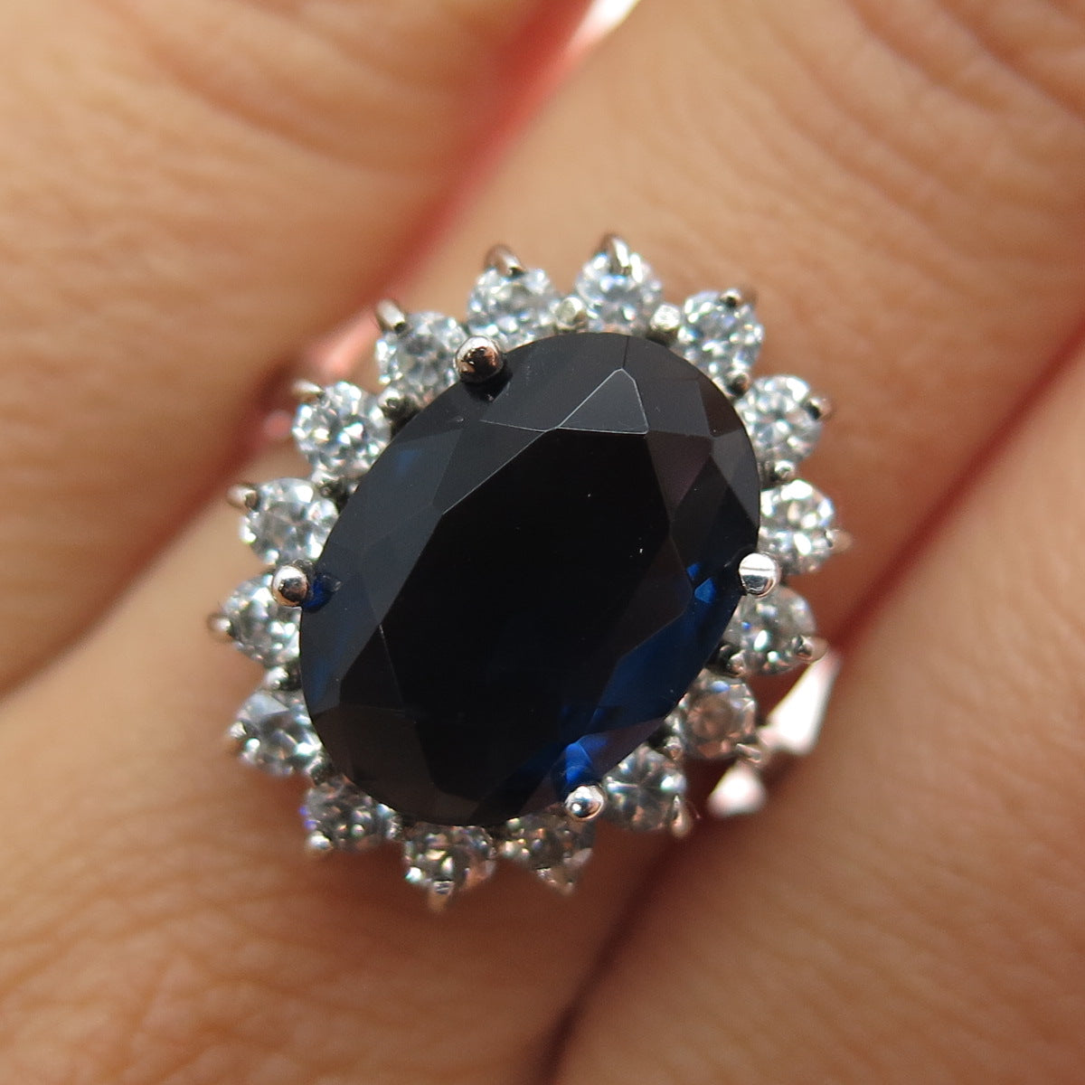 925 Sterling Silver Vintage Dark Blue & White C Z Bohemian Ring Size 8