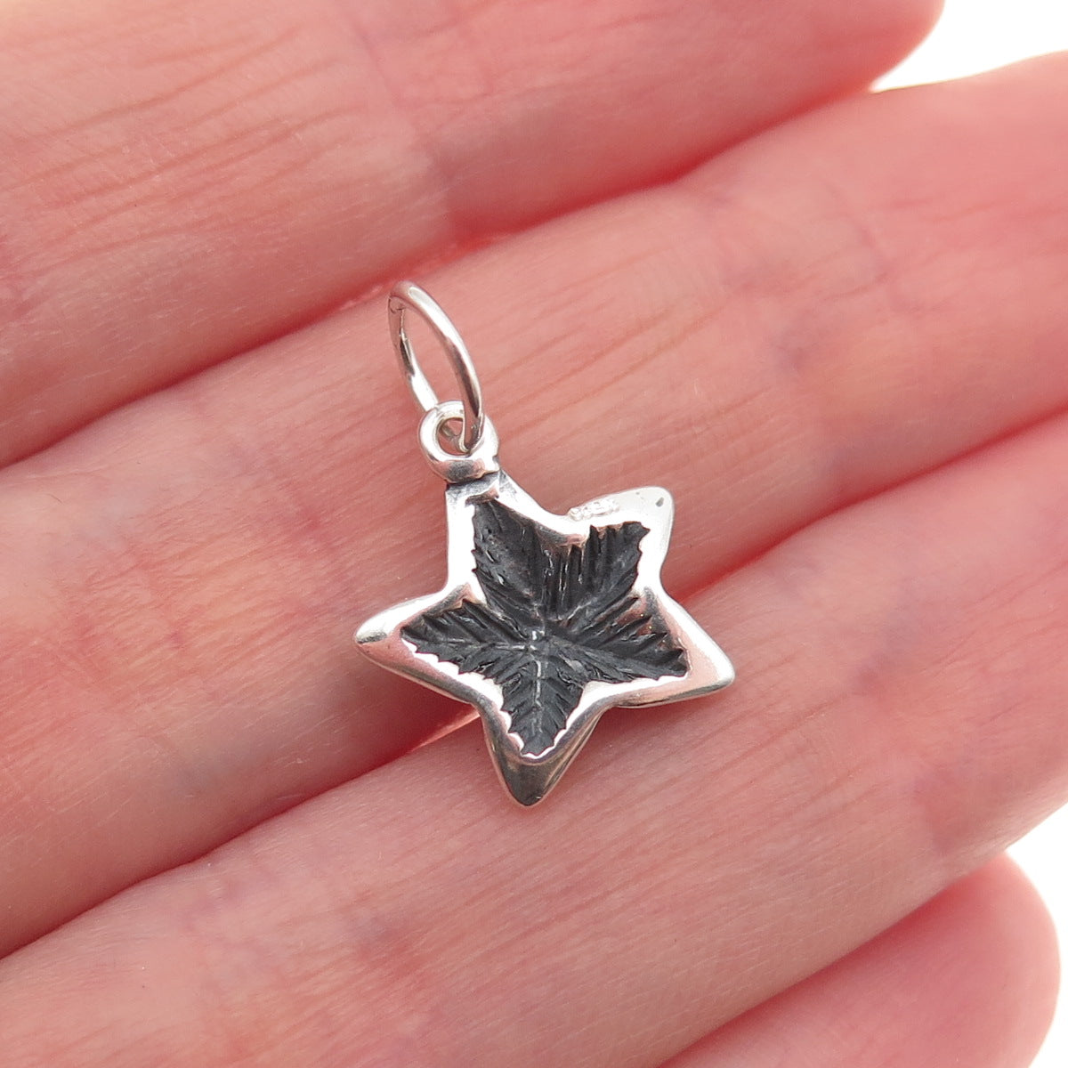 925 Sterling Silver Vintage Starfish Oxidized Mini Charm Pendant
