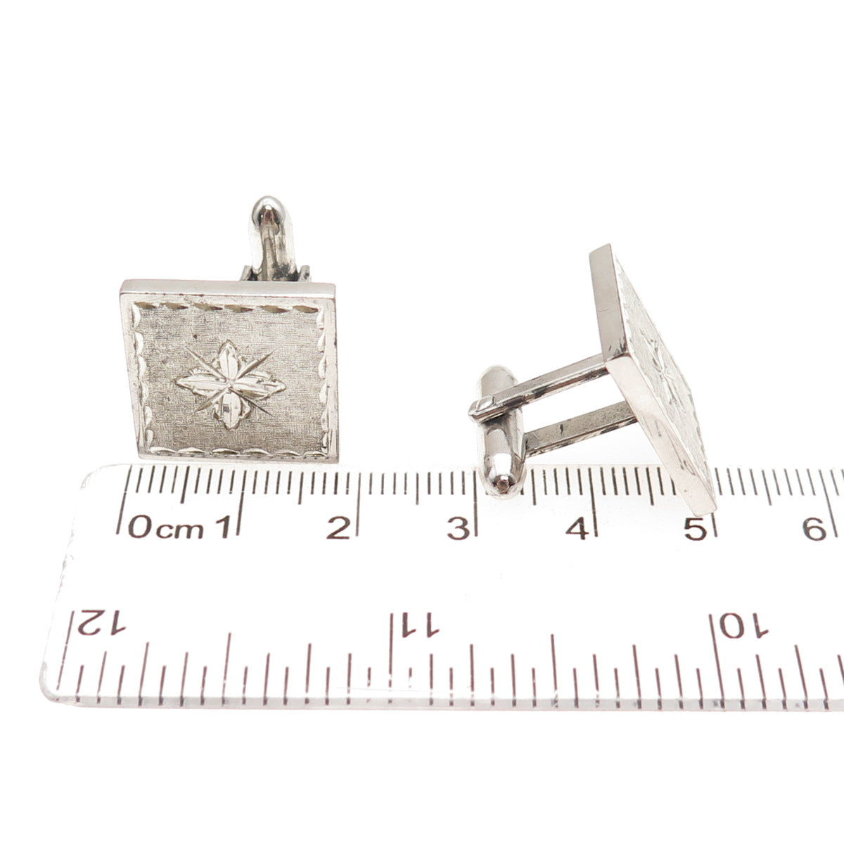 LAMODE 925 Sterling Silver Vintage Diamond-Cut North Star Cufflinks