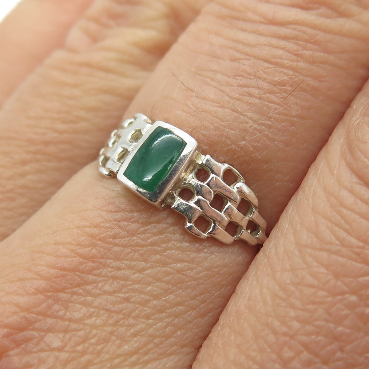 925 Sterling Silver Vintage Real Green Onyx Mesh Ring Size 7.5