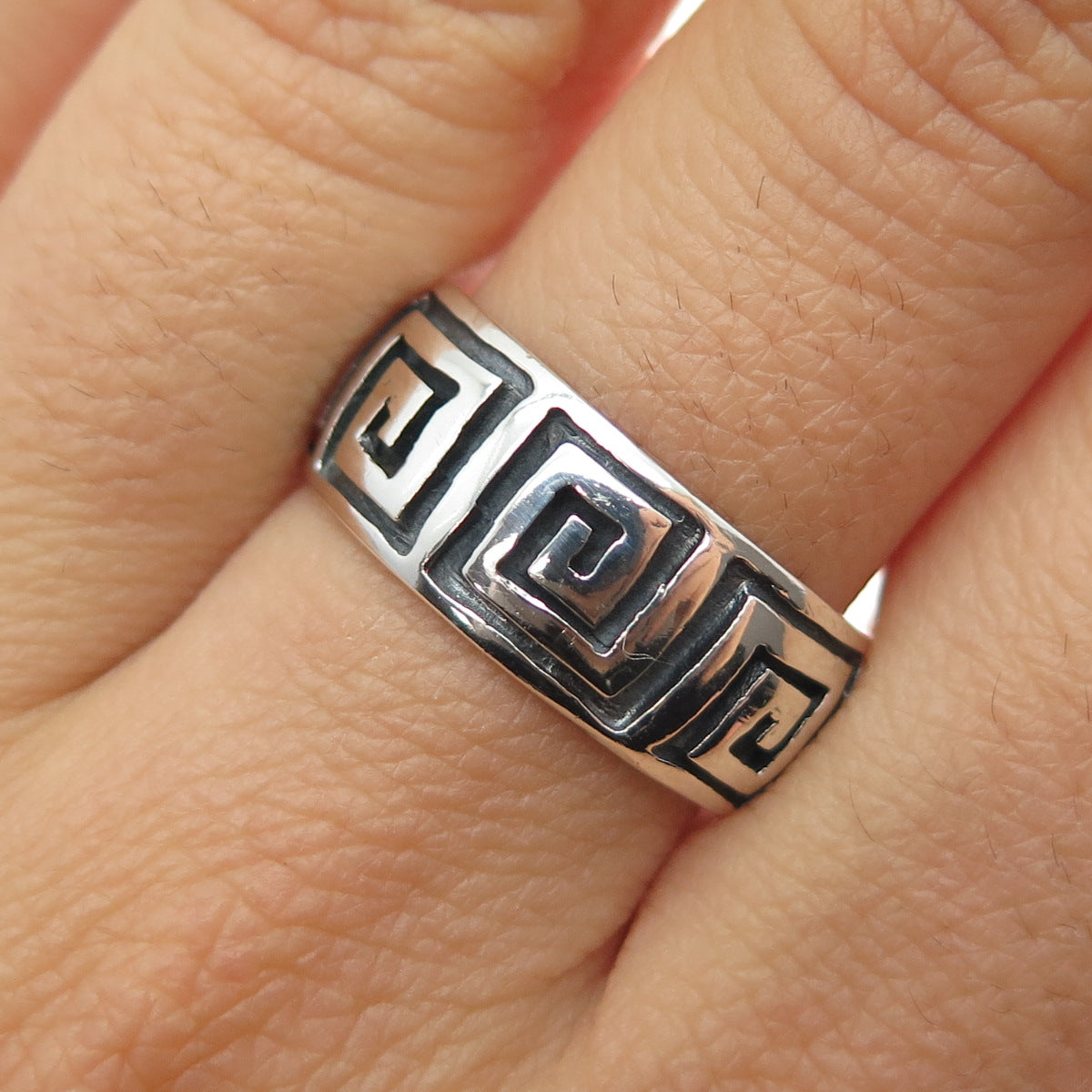 925 Sterling Silver Vintage Greek Maze Oxidized Band Ring Size 9.25