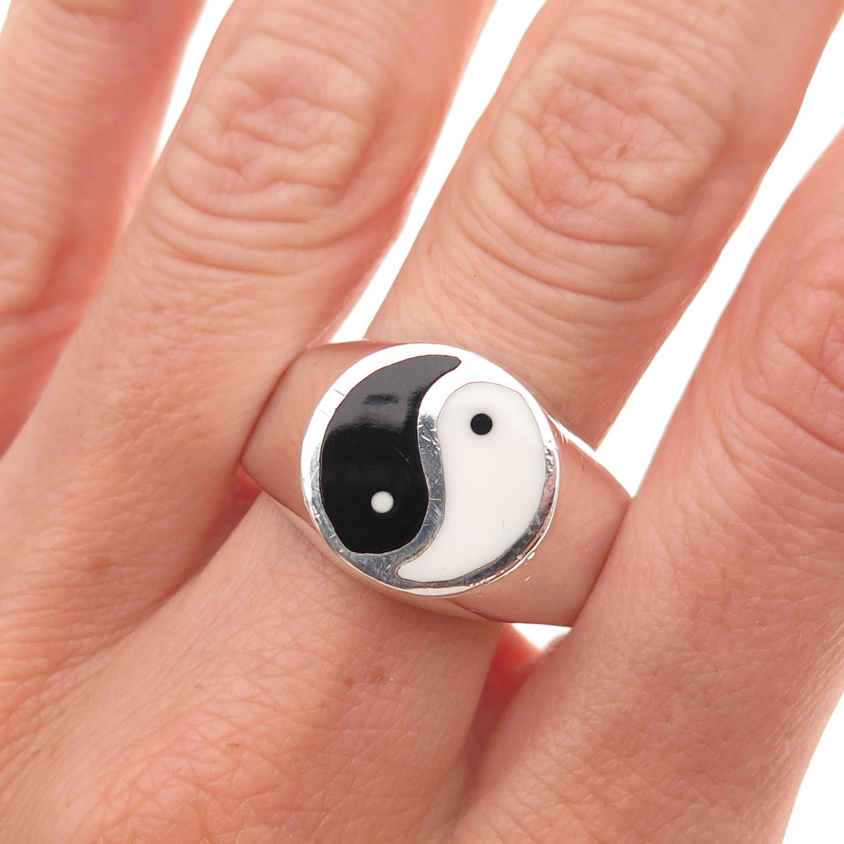 925 Sterling Vintage Mexico Real Black & White Onyx Yin Yang Ring Size 13.25