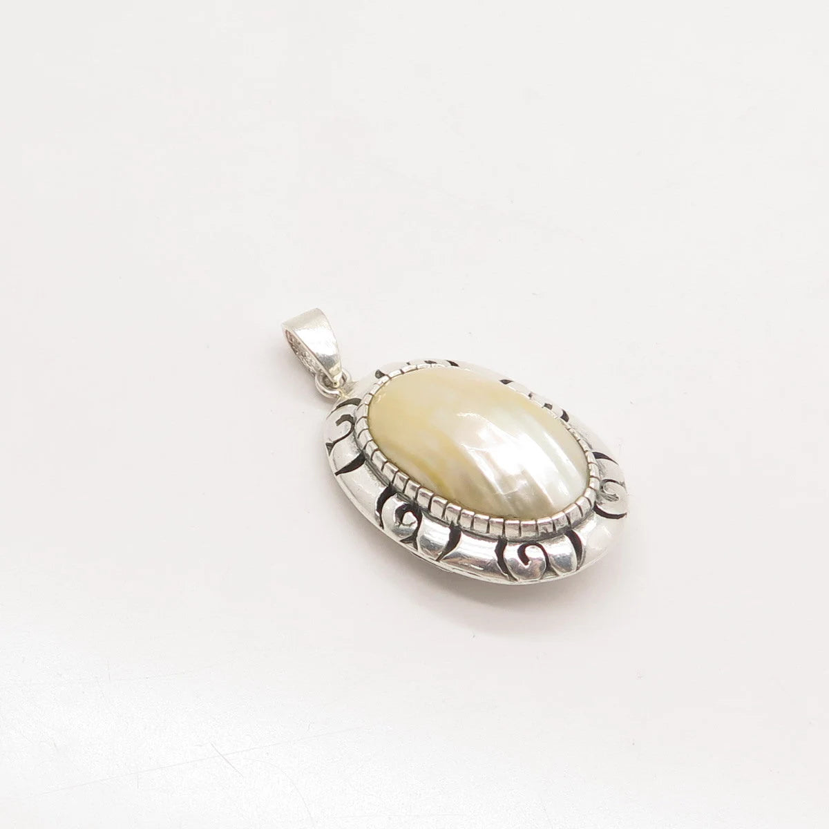 925 Sterling Silver Vintage Mexico Real Mother-of-Pearl Ornate Oval Pendant