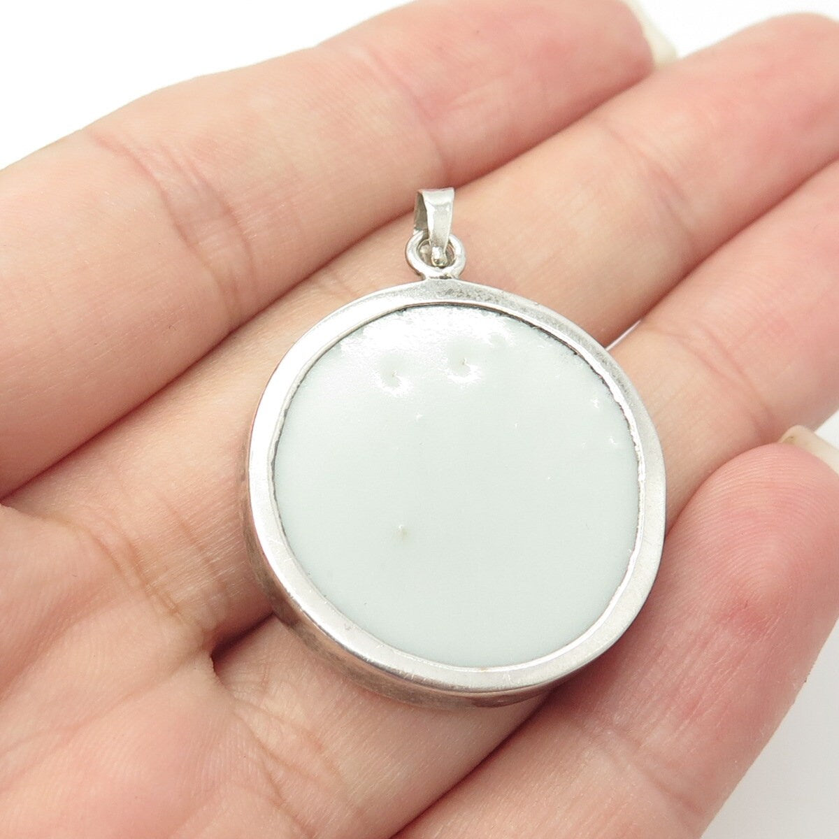 925 Sterling Silver Vintage Roun Pendant w/ Antique Chinese Porcelain