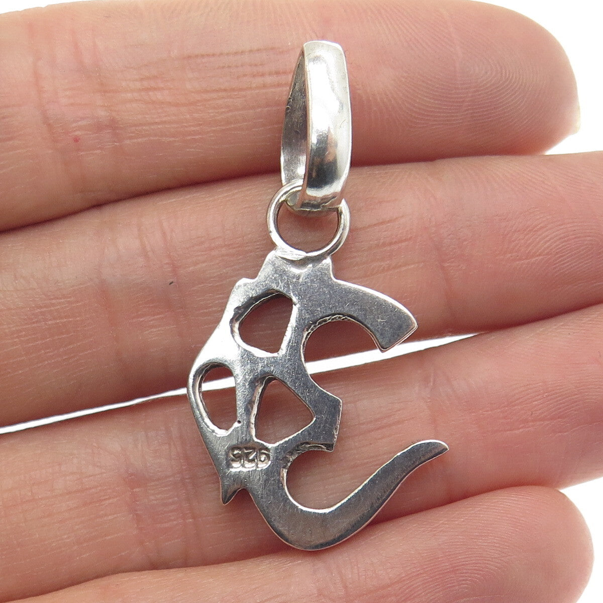 925 Sterling Silver Vintage Om Mantra Charm Pendant