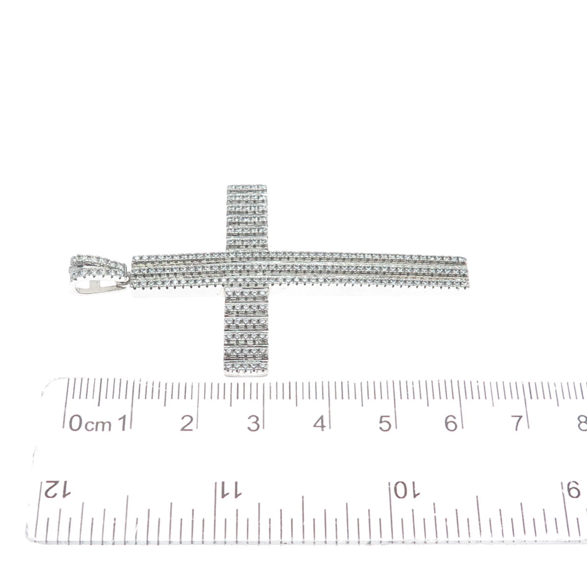 DESIGNS BY YAGI 925 Sterling Silver Round-Cut Shaped C Z Cross Sparkle Pendant