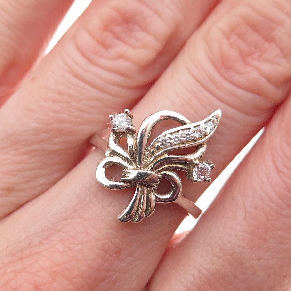 925 Sterling Silver Round-Cut C Z Floral Ring Size 6.5