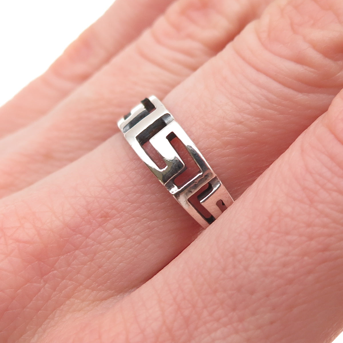 925 Sterling Silver Vintage Greek Maze Oxidized Ring Size 7