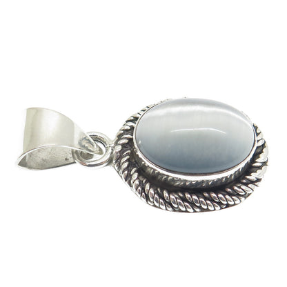 925 Sterling Silver Vintage Mexico Fiber Optic Cat's Eye Twisted Oval Pendant