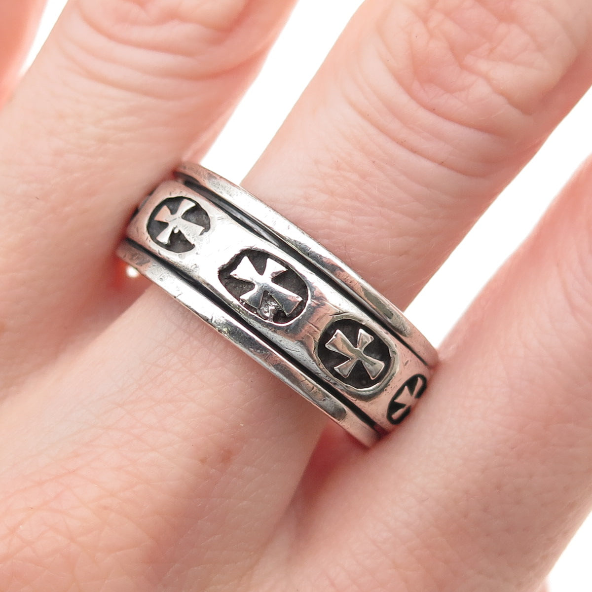 925 Sterling Silver Vintage Cross Oxidized Rotating Band Ring Size 13