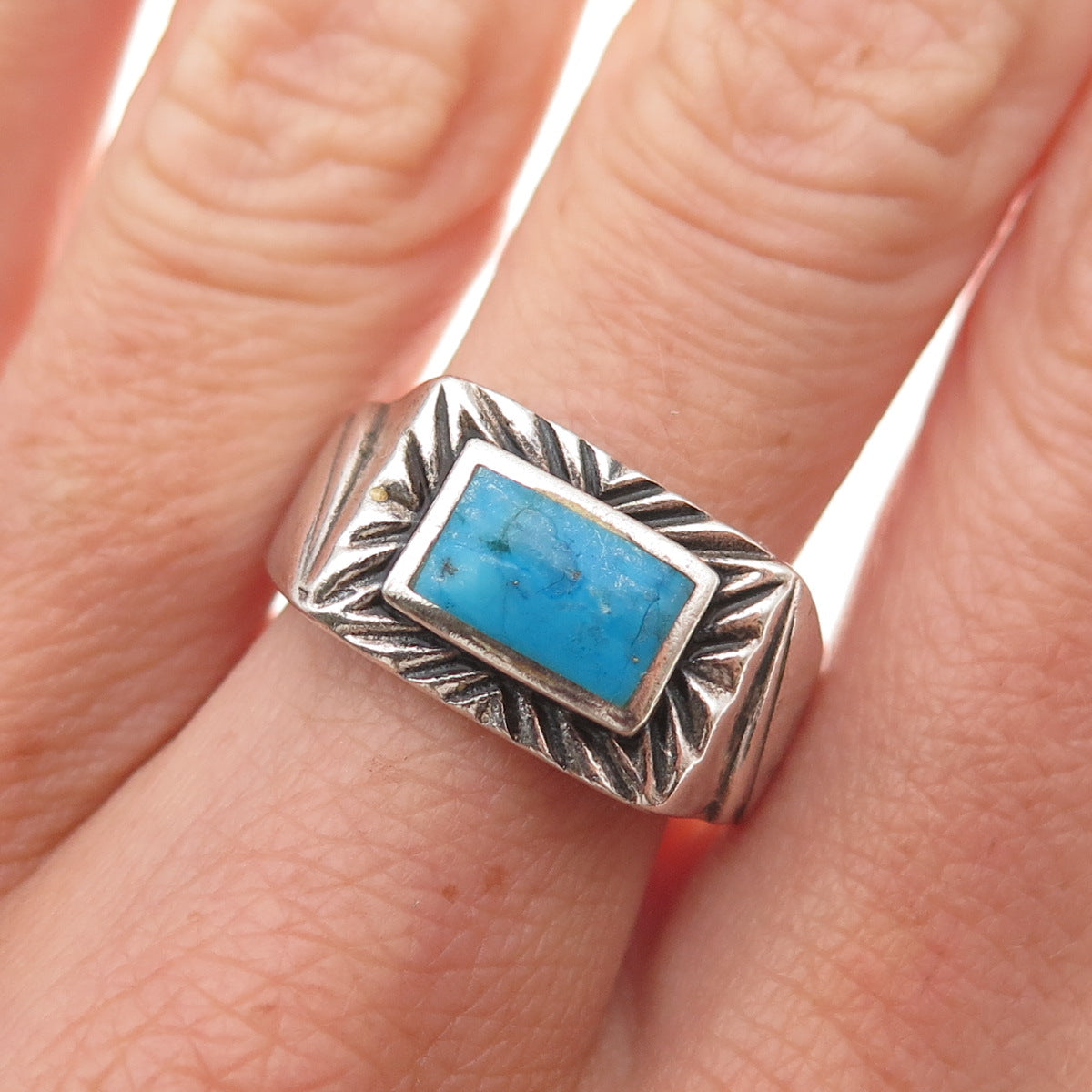 925 Sterling Silver Vintage Southwestern Turquoise Tribal Ring Size 8.5
