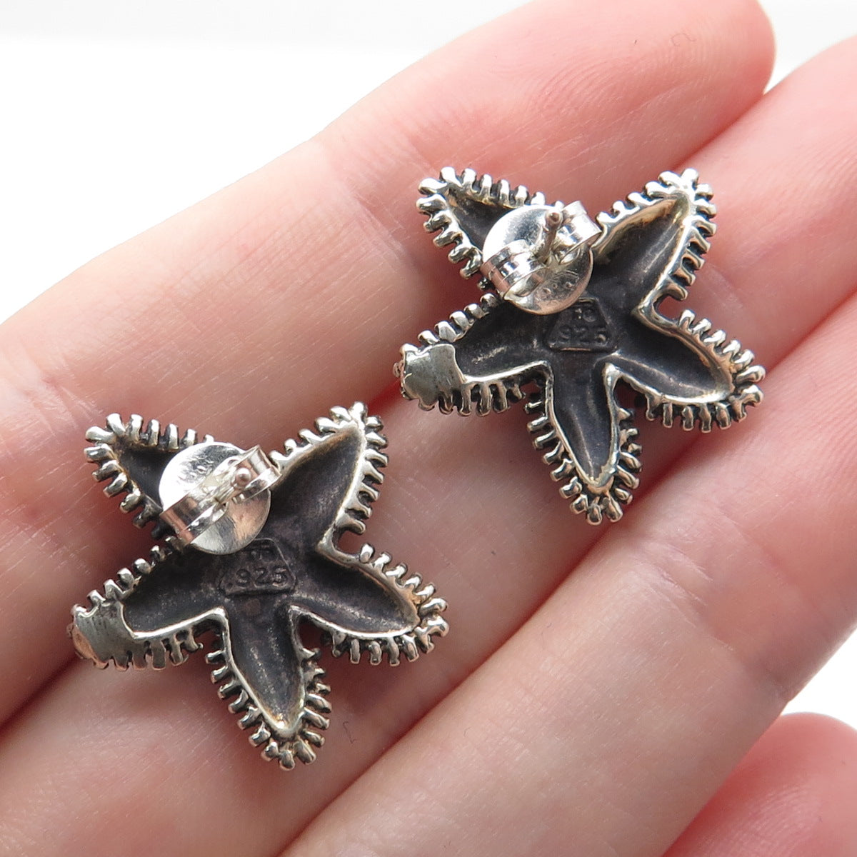 THE TOUCH 925 Sterling Silver Vintage Starfish Oxidized Stud Earrings
