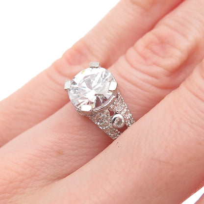925 Sterling Silver Round-Cut C Z Engagement Ring Size 6