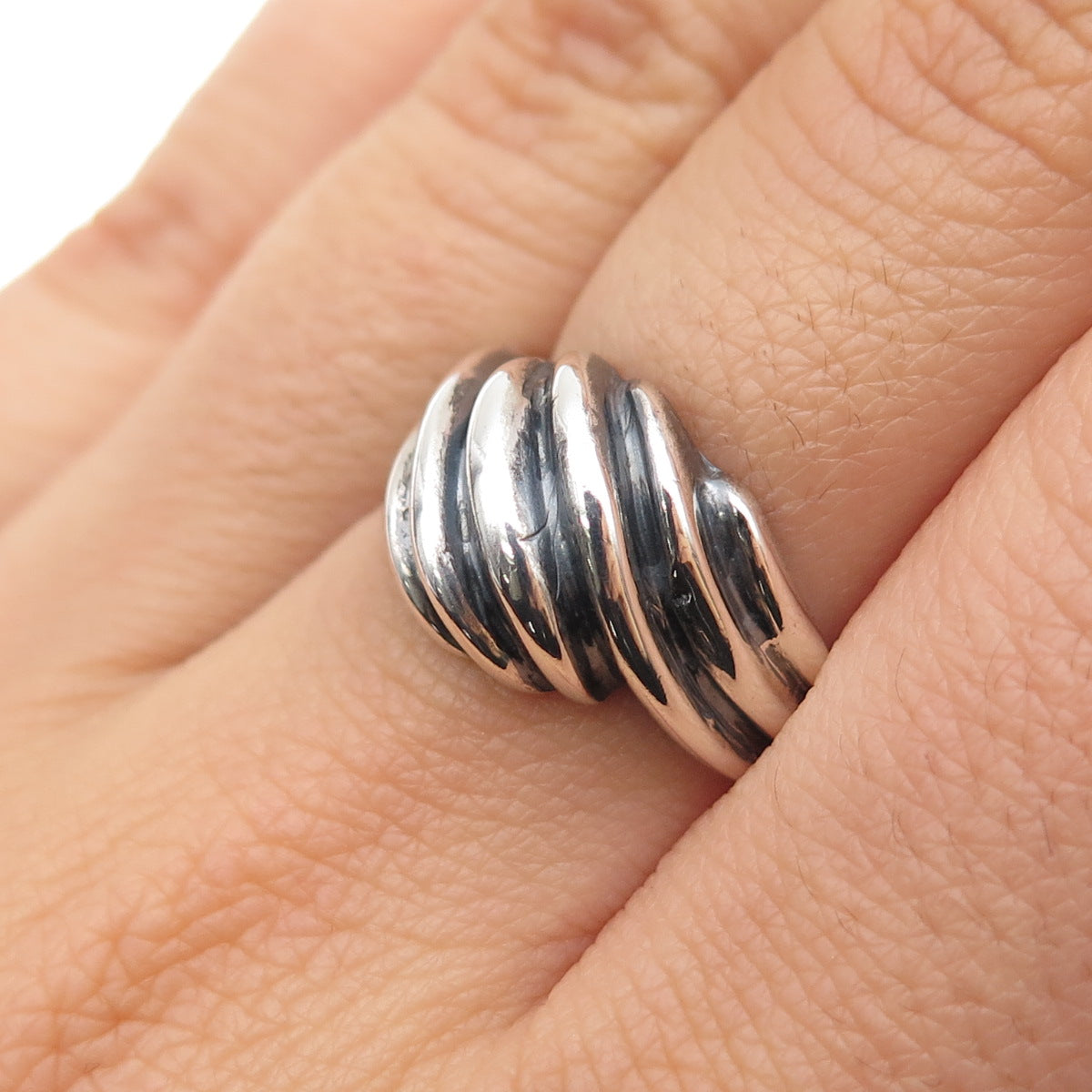 925 Sterling Silver Vintage Modernist Ribbed Oxidized Ring Size 6.75