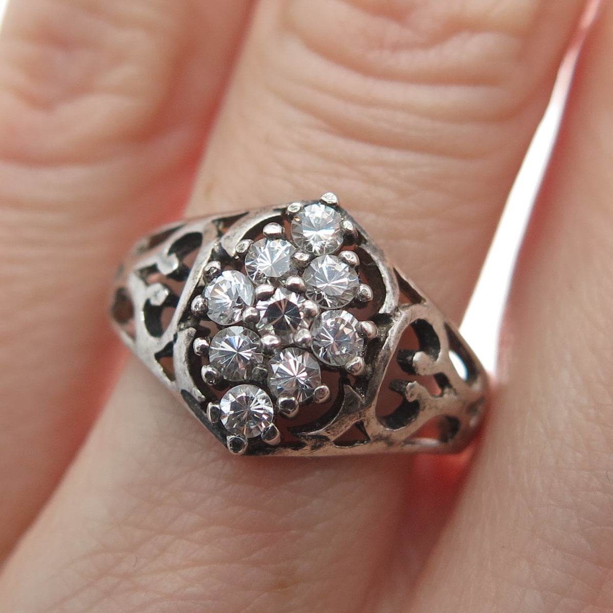 925 Sterling Silver Round-Cut Shaped C Z Ornate Oxidized Ring Size 6