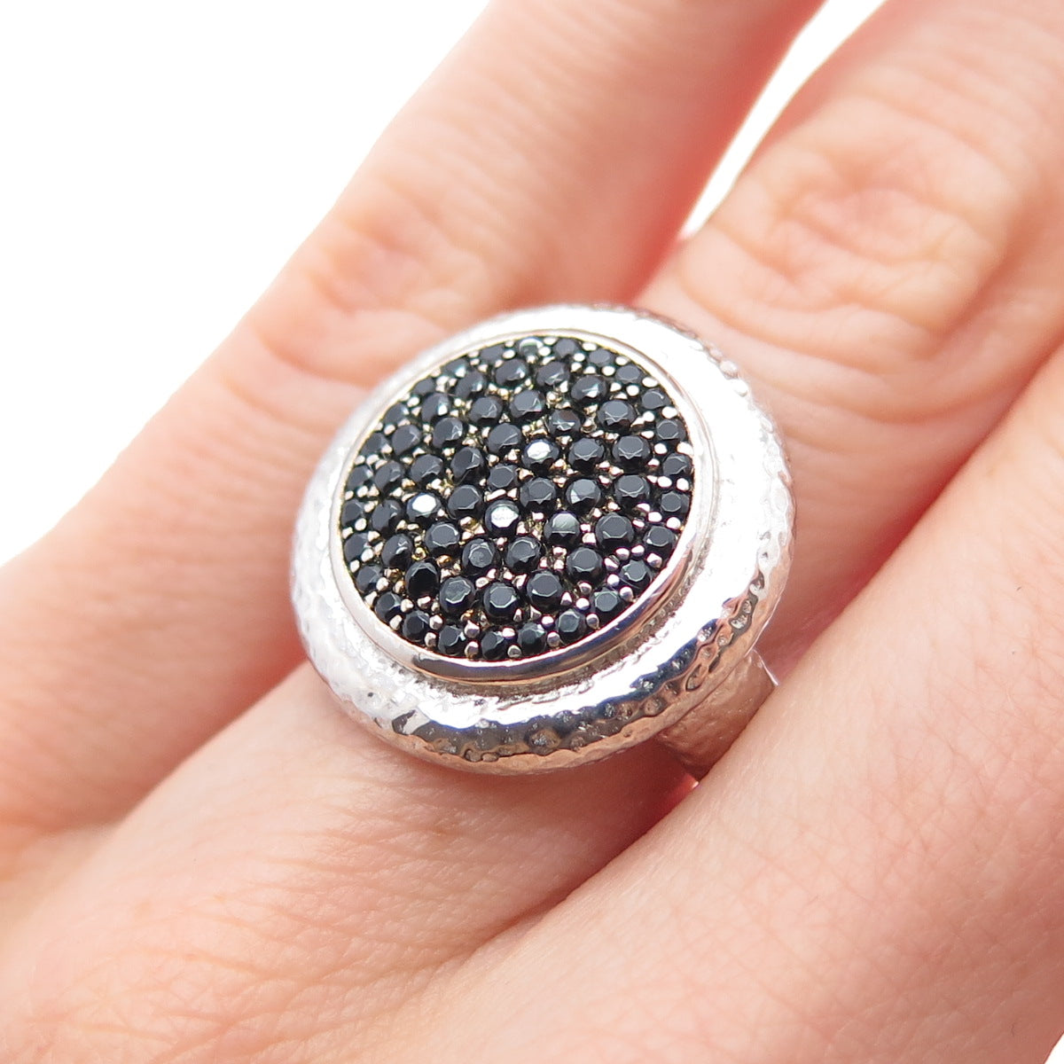 925 Sterling Silver Real Round-Cut Black Spinel Hammered Ring Size 6.25