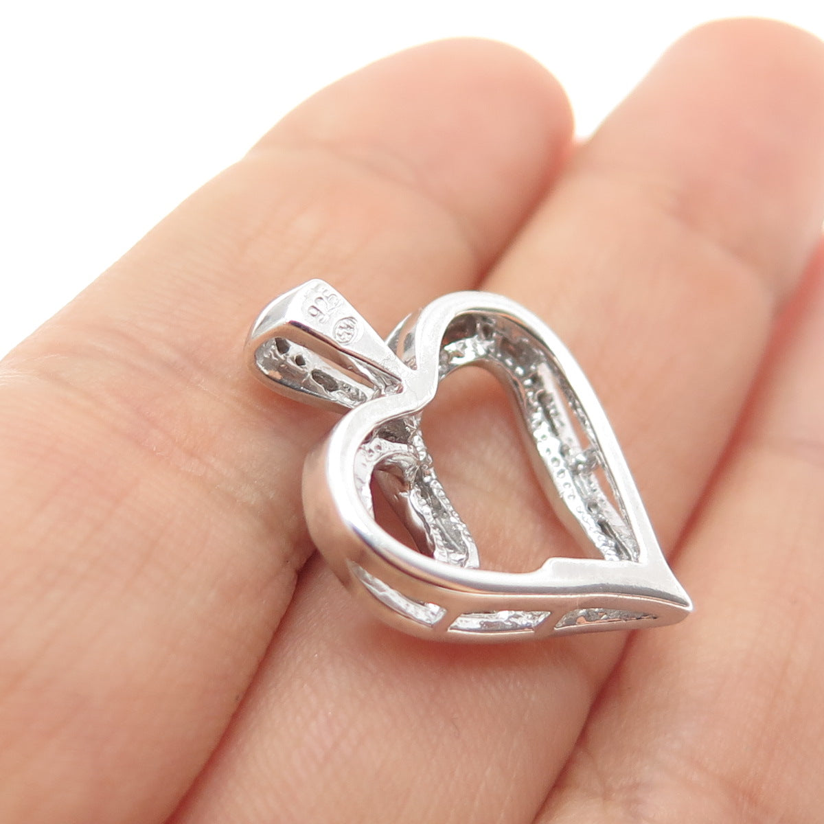 HN HENG NGAI 925 Sterling Silver Real Diamond Heart Charm Pendant