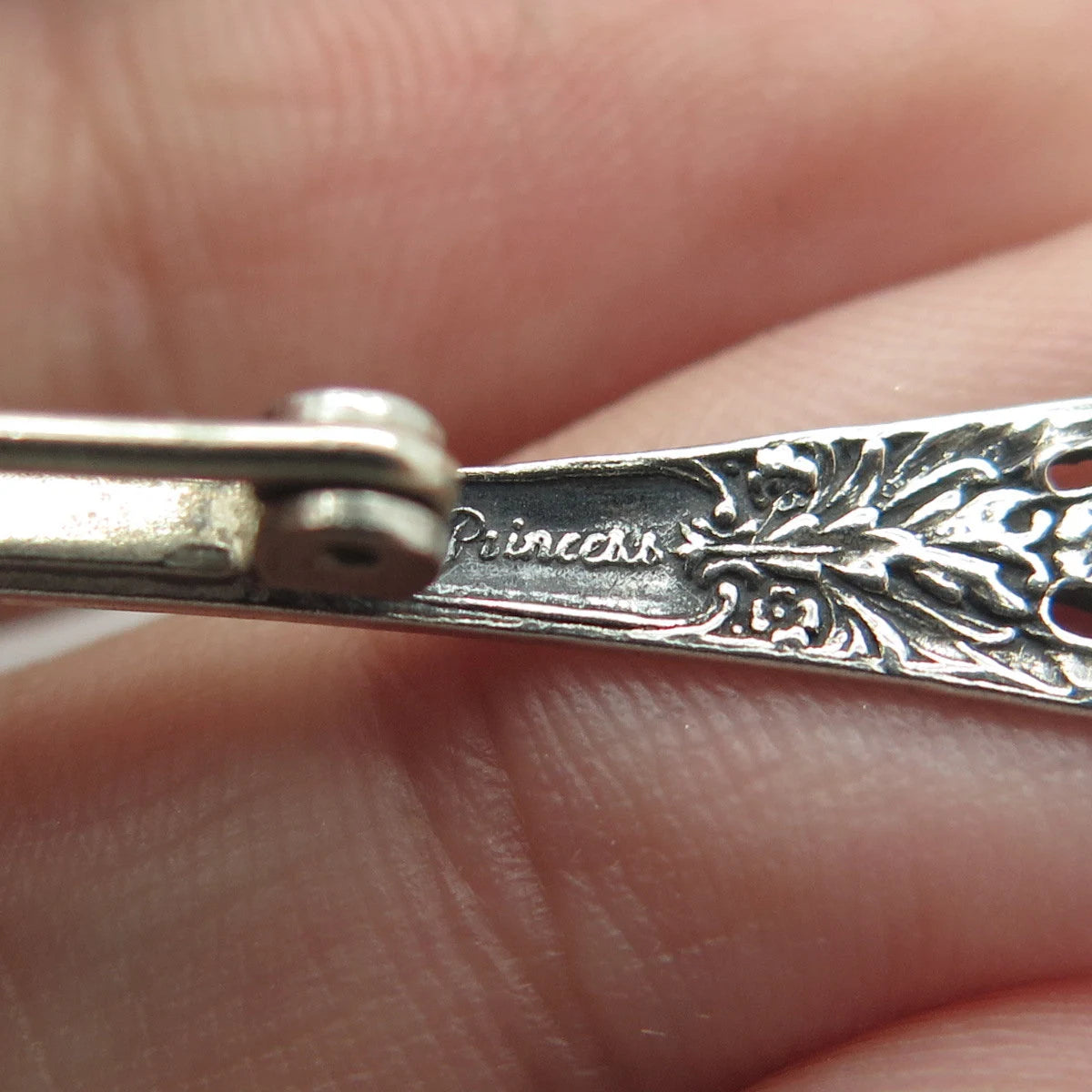 925 Sterling Silver Antique Art Deco 1949 FINE ARTS Crown Princess Pin Brooch