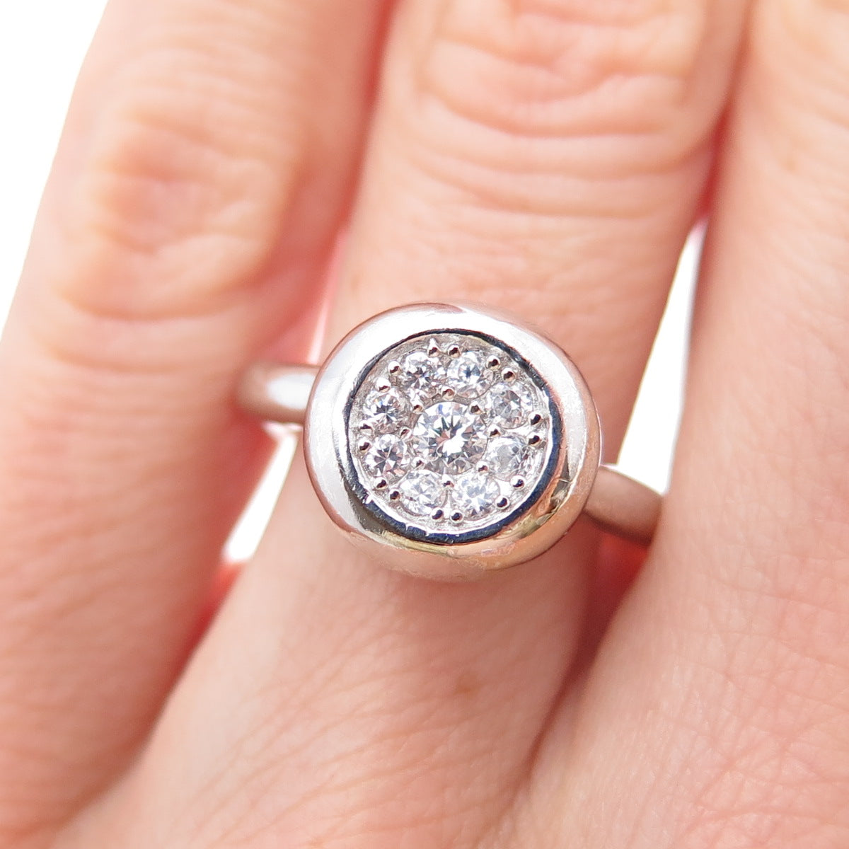 925 Sterling Silver Round-Cut C Z Modernist Ring Size 5.75