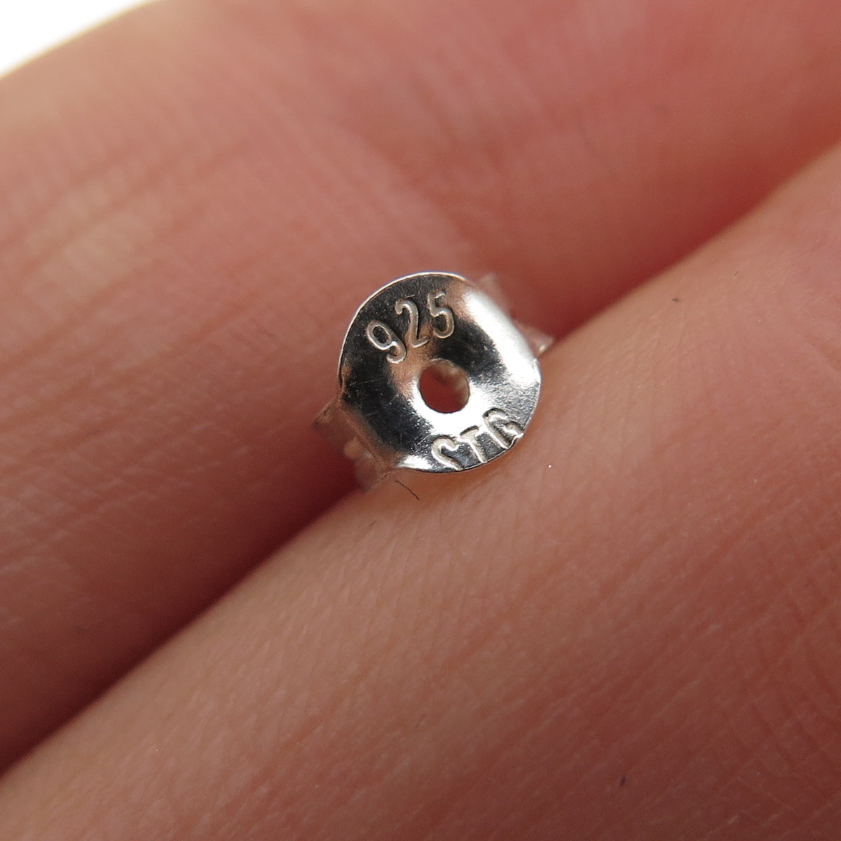 925 Sterling Silver Real Round-Cut Diamond Cushion Stud Earrings