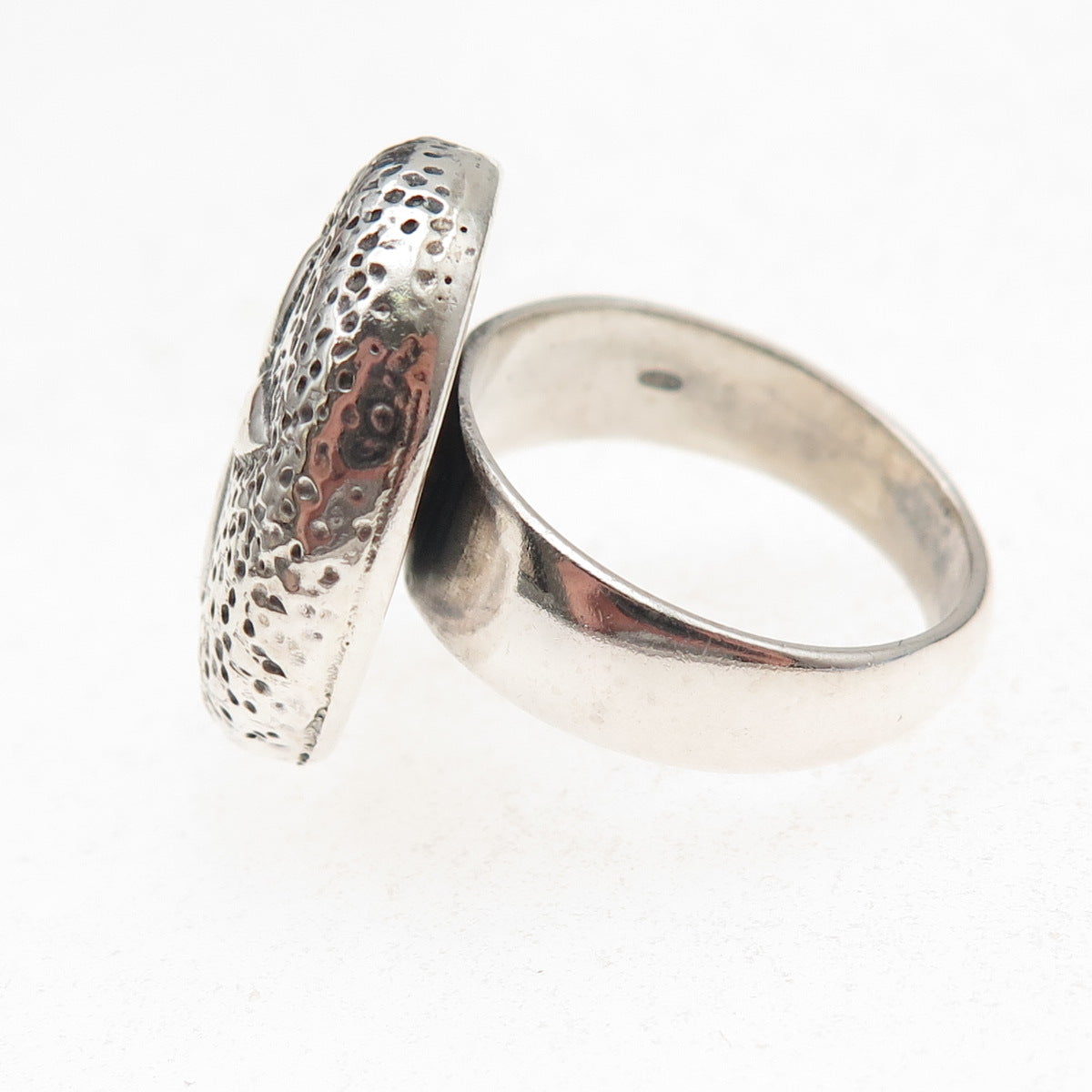 925 Sterling Silver Vintage Italy Sand Dollar Oxidized Ring Size 8.5