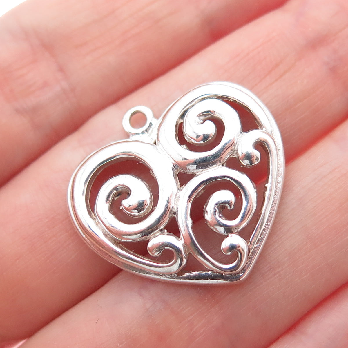 SX SALLY C 925 Sterling Silver Vintage Modernist Swirl Heart Charm Pendant