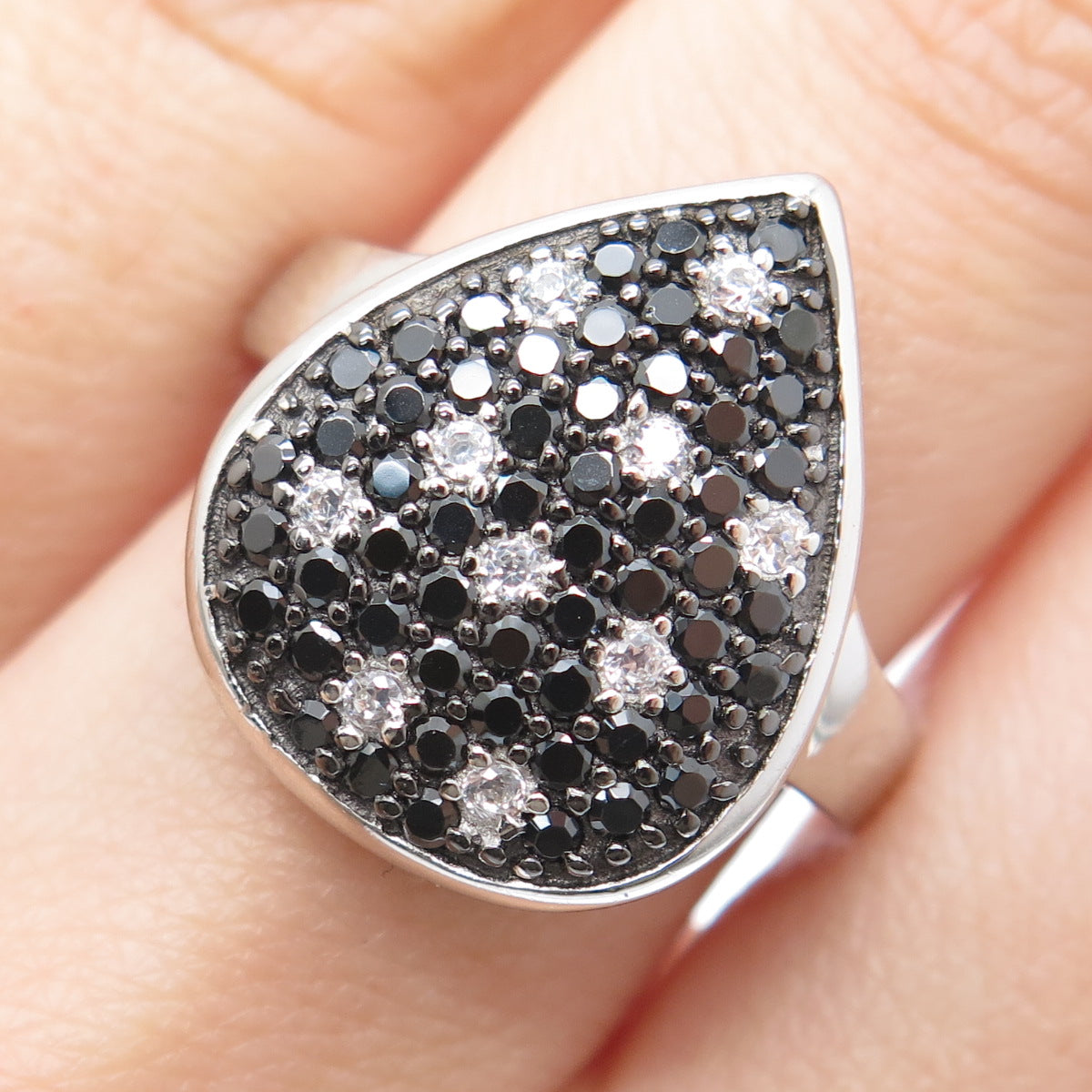 925 Sterling Silver Real Black Spinel Gemstone & C Z Teardrop Ring Size 7