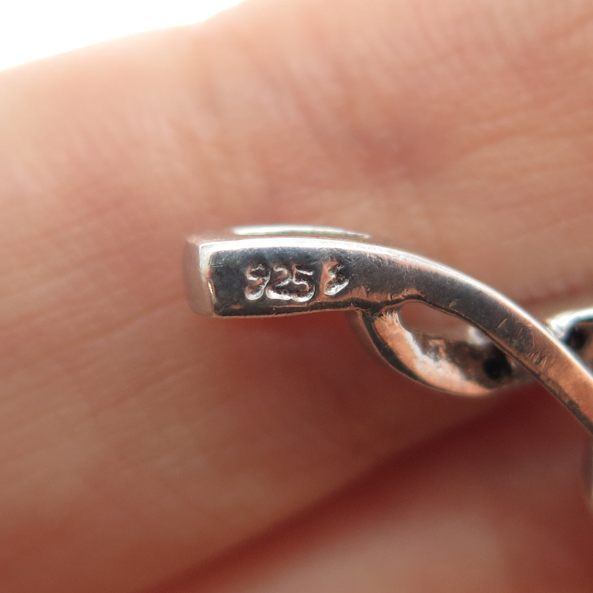 925 Sterling Silver Real Round-Cut Black & White Diamond Twisted Charm Pendant