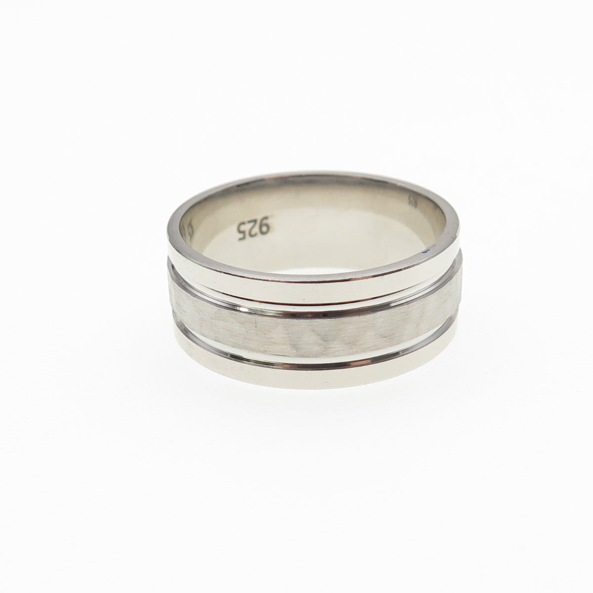 925 Sterling Silver Hammered Band Ring Size 8.25