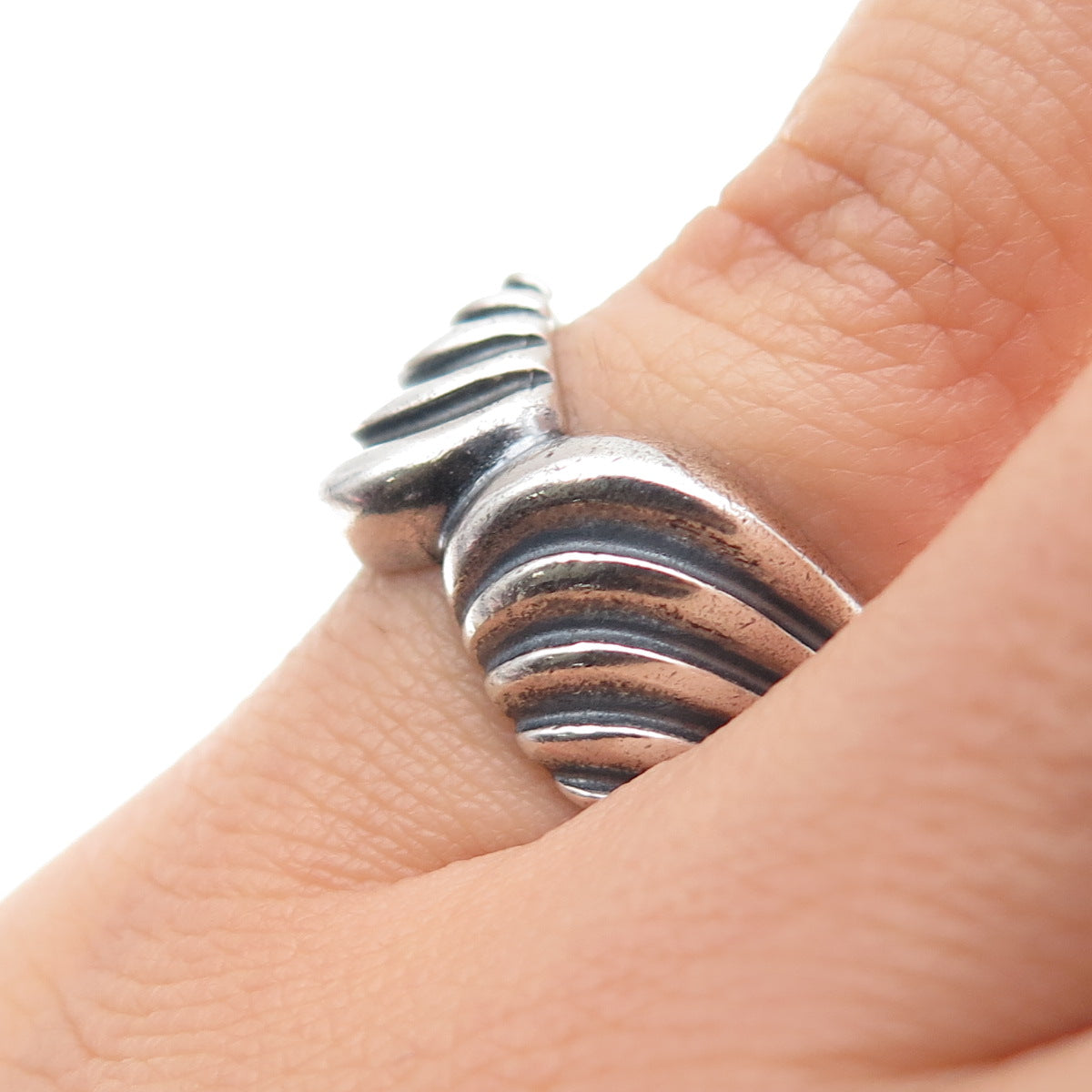 925 Sterling Silver Vintage Modernist Ribbed Bypass Oxidized Ring Size 5