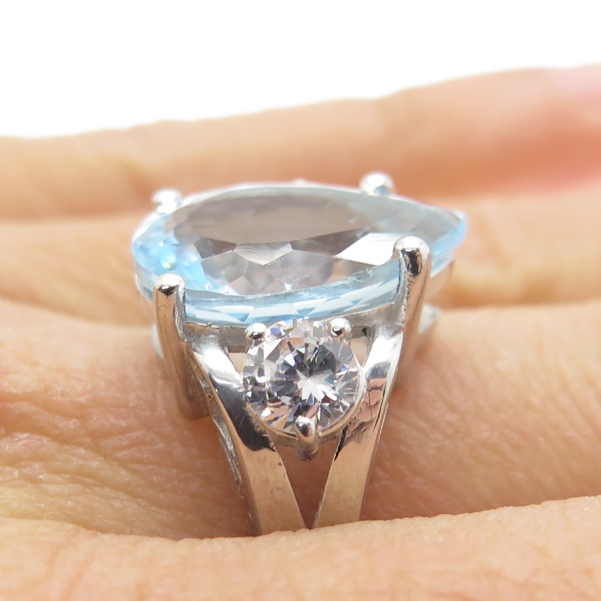 925 Sterling Silver Real Pear-Cut Blue Topaz & C Z Ring Size 7